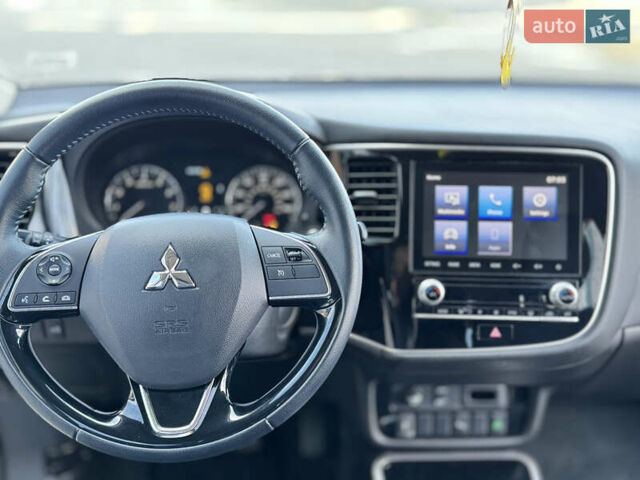 Міцубісі Аутлендер 2020 у Дніпро (Дніпропетровську) на Automoto.ua Сірий Міцубісі Аутлендер, об'ємом двигуна 2.36 л та пробігом 29 тис. км за 25500 $, фото 28 на Automoto.ua