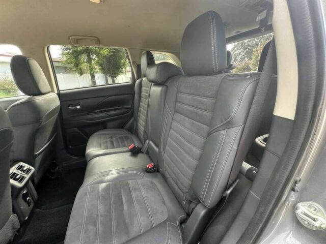 Сірий Міцубісі Аутлендер, об'ємом двигуна 2.4 л та пробігом 47 тис. км за 9300 $, фото 8 на Automoto.ua