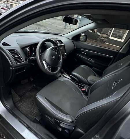 Серый Мицубиси Аутлендер, объемом двигателя 2 л и пробегом 70 тыс. км за 16899 $, фото 19 на Automoto.ua