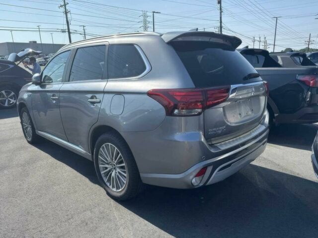 Серый Мицубиси Аутлендер, объемом двигателя 2 л и пробегом 37 тыс. км за 13400 $, фото 5 на Automoto.ua