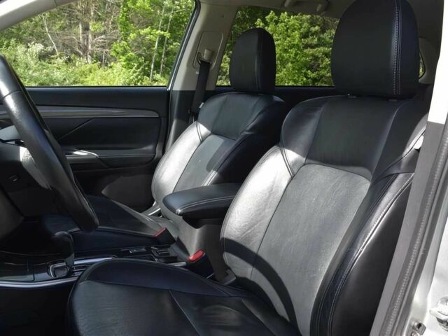 Серый Мицубиси Аутлендер, объемом двигателя 2.4 л и пробегом 35 тыс. км за 7600 $, фото 8 на Automoto.ua