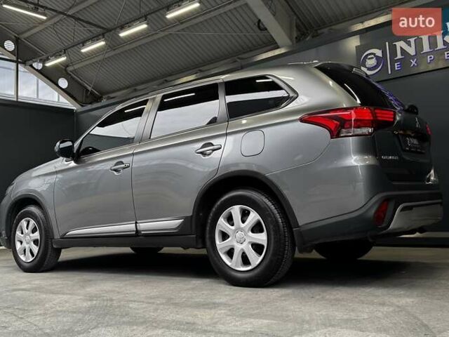 Серый Мицубиси Аутлендер, объемом двигателя 2 л и пробегом 91 тыс. км за 19000 $, фото 14 на Automoto.ua