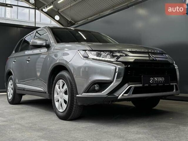 Серый Мицубиси Аутлендер, объемом двигателя 2 л и пробегом 91 тыс. км за 19000 $, фото 25 на Automoto.ua