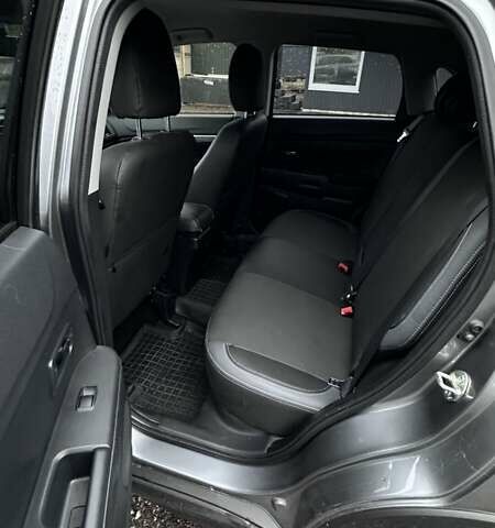 Серый Мицубиси Аутлендер, объемом двигателя 2 л и пробегом 70 тыс. км за 16899 $, фото 24 на Automoto.ua