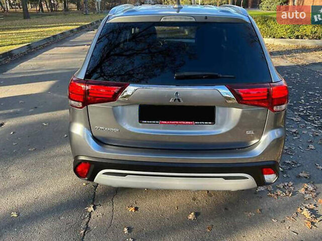 Серый Мицубиси Аутлендер, объемом двигателя 2.4 л и пробегом 120 тыс. км за 23200 $, фото 17 на Automoto.ua