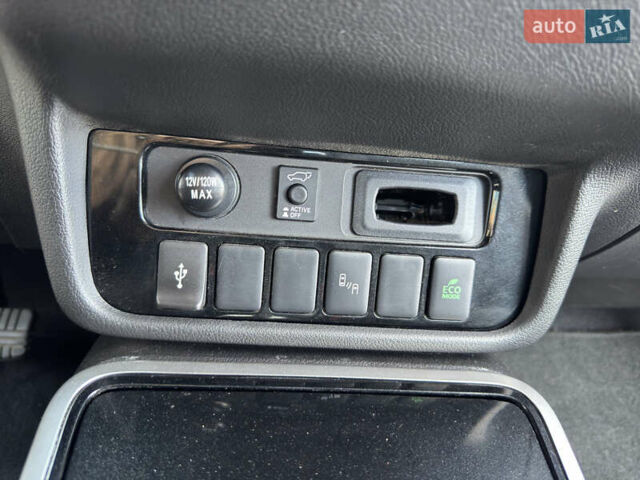 Міцубісі Аутлендер 2020 у Дніпро (Дніпропетровську) на Automoto.ua Сірий Міцубісі Аутлендер, об'ємом двигуна 2.36 л та пробігом 29 тис. км за 25500 $, фото 39 на Automoto.ua