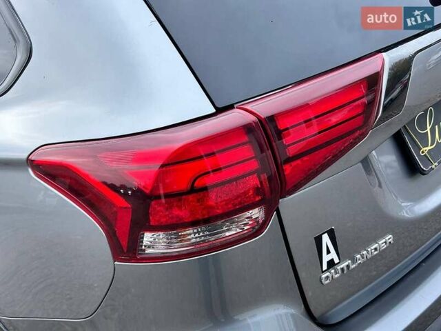 Міцубісі Аутлендер 2020 у Одесі на Automoto.ua Сірий Міцубісі Аутлендер, об'ємом двигуна 2.4 л та пробігом 225 тис. км за 19800 $, фото 8 на Automoto.ua