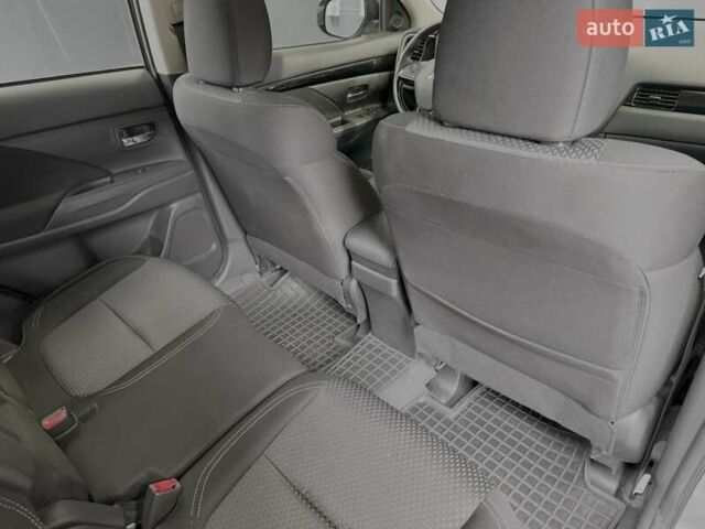Серый Мицубиси Аутлендер, объемом двигателя 2 л и пробегом 91 тыс. км за 19000 $, фото 31 на Automoto.ua