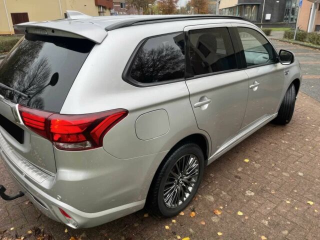 Серый Мицубиси Аутлендер, объемом двигателя 2.4 л и пробегом 49 тыс. км за 13300 $, фото 6 на Automoto.ua