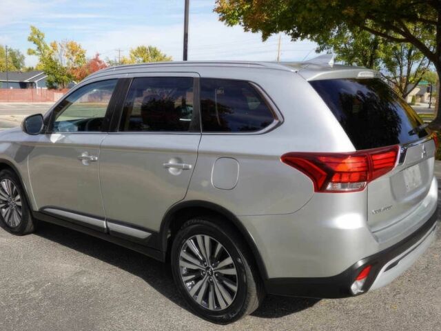 Сірий Міцубісі Аутлендер, об'ємом двигуна 2.4 л та пробігом 49 тис. км за 12100 $, фото 5 на Automoto.ua