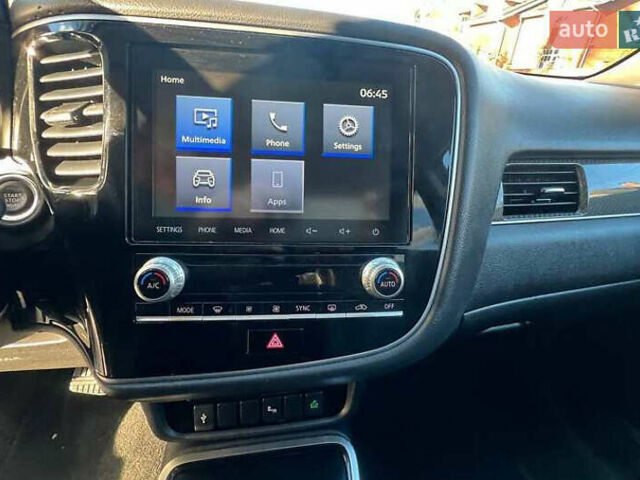 Серый Мицубиси Аутлендер, объемом двигателя 2.4 л и пробегом 120 тыс. км за 23200 $, фото 11 на Automoto.ua