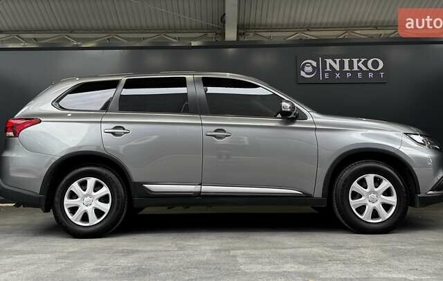 Серый Мицубиси Аутлендер, объемом двигателя 2 л и пробегом 91 тыс. км за 19000 $, фото 23 на Automoto.ua