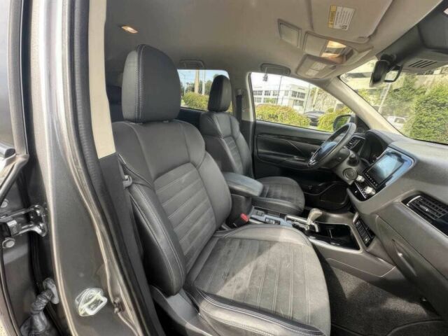 Сірий Міцубісі Аутлендер, об'ємом двигуна 2.4 л та пробігом 47 тис. км за 9300 $, фото 6 на Automoto.ua