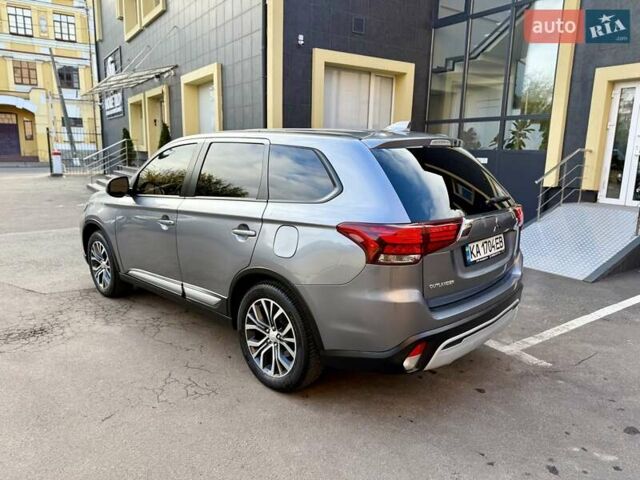 Серый Мицубиси Аутлендер, объемом двигателя 2.36 л и пробегом 136 тыс. км за 14900 $, фото 4 на Automoto.ua