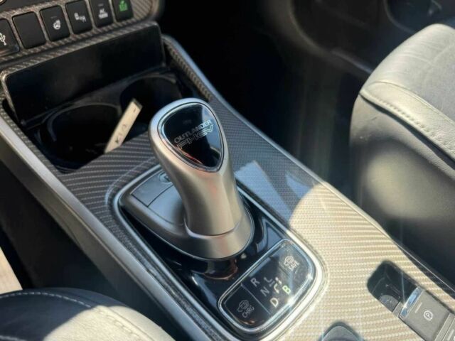 Серый Мицубиси Аутлендер, объемом двигателя 2 л и пробегом 37 тыс. км за 13400 $, фото 11 на Automoto.ua