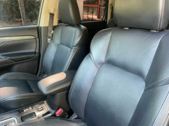 Сірий Міцубісі Аутлендер, об'ємом двигуна 2.4 л та пробігом 48 тис. км за 14200 $, фото 13 на Automoto.ua