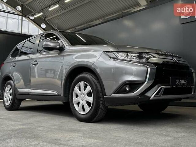 Серый Мицубиси Аутлендер, объемом двигателя 2 л и пробегом 91 тыс. км за 19000 $, фото 24 на Automoto.ua