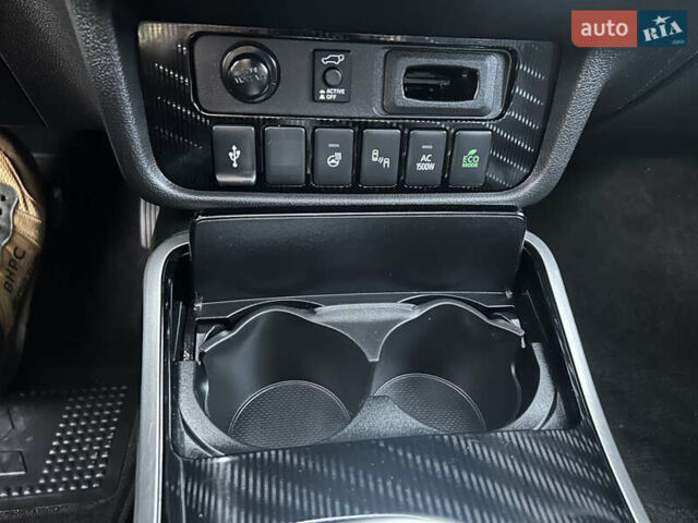 Сірий Міцубісі Аутлендер, об'ємом двигуна 0 л та пробігом 157 тис. км за 25900 $, фото 36 на Automoto.ua