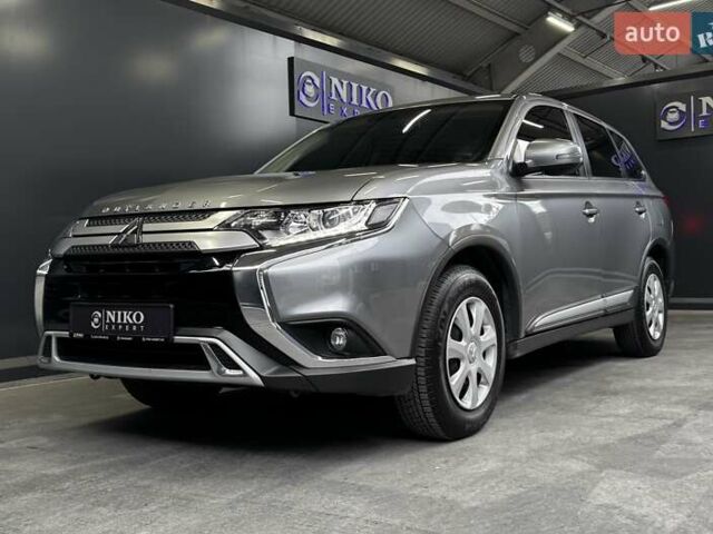 Серый Мицубиси Аутлендер, объемом двигателя 2 л и пробегом 91 тыс. км за 19000 $, фото 10 на Automoto.ua