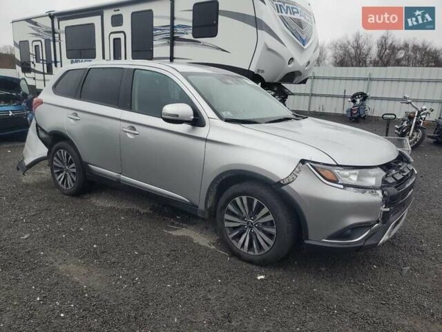 Серый Мицубиси Аутлендер, объемом двигателя 2.36 л и пробегом 112 тыс. км за 2900 $, фото 3 на Automoto.ua