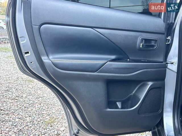 Міцубісі Аутлендер 2020 у Одесі на Automoto.ua Сірий Міцубісі Аутлендер, об'ємом двигуна 2.4 л та пробігом 225 тис. км за 19800 $, фото 30 на Automoto.ua
