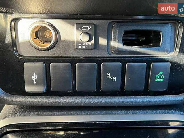 Серый Мицубиси Аутлендер, объемом двигателя 2.4 л и пробегом 120 тыс. км за 23200 $, фото 8 на Automoto.ua