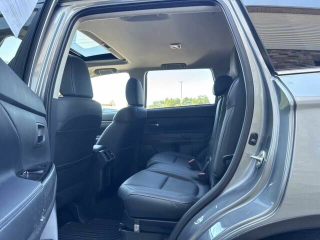 Сірий Міцубісі Аутлендер, об'ємом двигуна 3 л та пробігом 37 тис. км за 6100 $, фото 11 на Automoto.ua