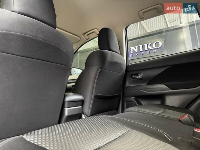 Серый Мицубиси Аутлендер, объемом двигателя 2 л и пробегом 91 тыс. км за 19000 $, фото 29 на Automoto.ua