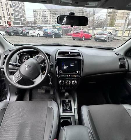 Серый Мицубиси Аутлендер, объемом двигателя 2 л и пробегом 70 тыс. км за 16899 $, фото 23 на Automoto.ua