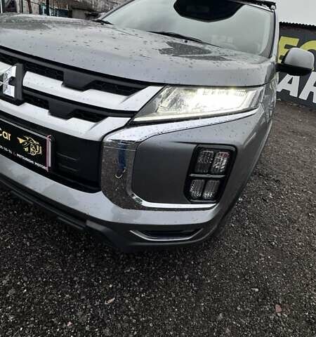 Серый Мицубиси Аутлендер, объемом двигателя 2 л и пробегом 70 тыс. км за 16899 $, фото 11 на Automoto.ua