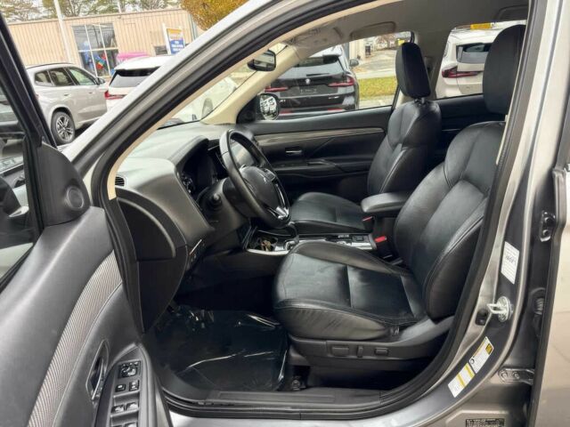 Серый Мицубиси Аутлендер, объемом двигателя 2.4 л и пробегом 36 тыс. км за 10200 $, фото 7 на Automoto.ua