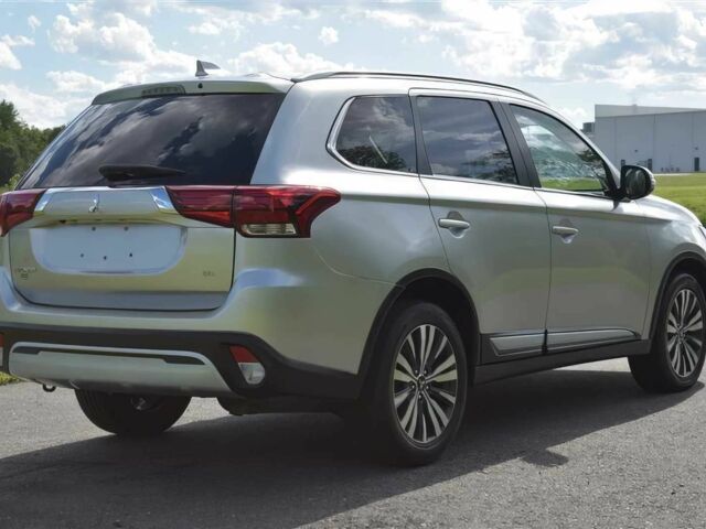 Серый Мицубиси Аутлендер, объемом двигателя 2.4 л и пробегом 35 тыс. км за 7600 $, фото 6 на Automoto.ua