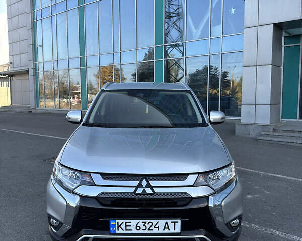Міцубісі Аутлендер 2020 у Дніпро (Дніпропетровську) на Automoto.ua Сірий Міцубісі Аутлендер, об'ємом двигуна 2.36 л та пробігом 29 тис. км за 25500 $, фото 14 на Automoto.ua