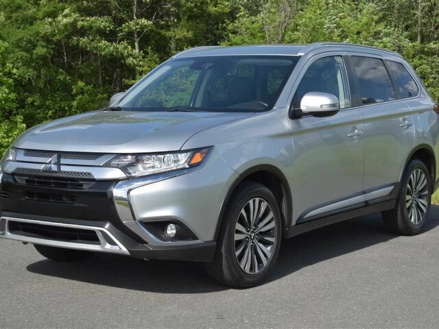 Серый Мицубиси Аутлендер, объемом двигателя 2.4 л и пробегом 35 тыс. км за 7600 $, фото 2 на Automoto.ua