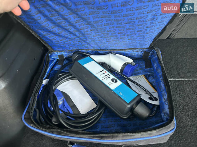 Сірий Міцубісі Аутлендер, об'ємом двигуна 0 л та пробігом 157 тис. км за 25900 $, фото 9 на Automoto.ua