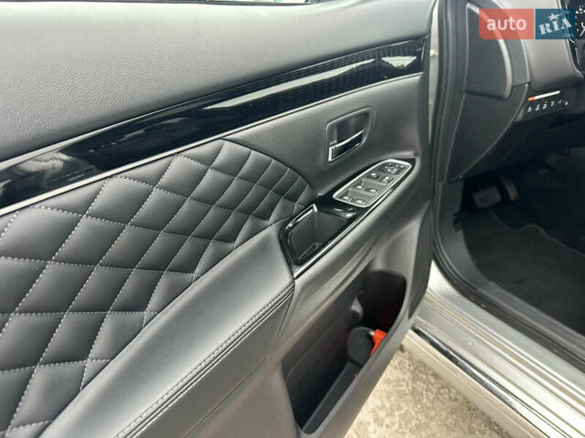Сірий Міцубісі Аутлендер, об'ємом двигуна 2.36 л та пробігом 179 тис. км за 24950 $, фото 31 на Automoto.ua