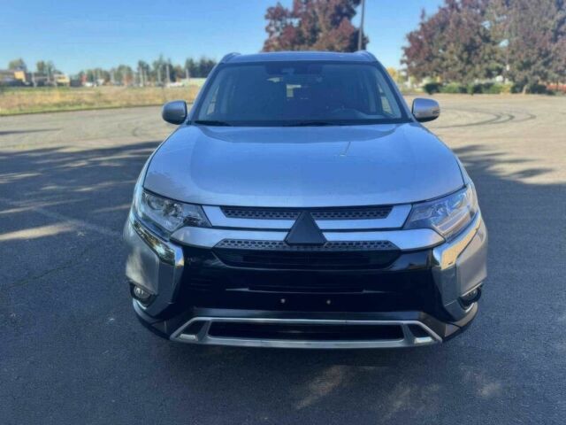 Сірий Міцубісі Аутлендер, об'ємом двигуна 2.4 л та пробігом 33 тис. км за 3000 $, фото 1 на Automoto.ua