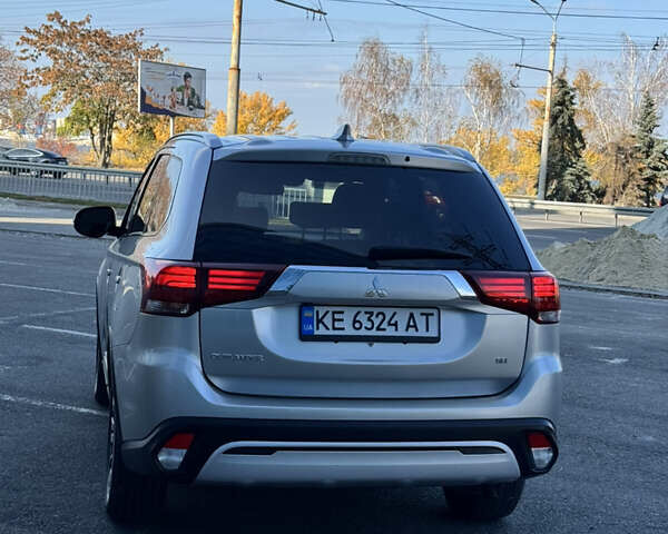 Міцубісі Аутлендер 2020 у Дніпро (Дніпропетровську) на Automoto.ua Сірий Міцубісі Аутлендер, об'ємом двигуна 2.36 л та пробігом 29 тис. км за 25500 $, фото 23 на Automoto.ua