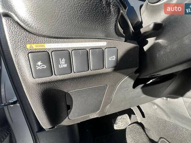 Серый Мицубиси Аутлендер, объемом двигателя 2.4 л и пробегом 120 тыс. км за 23200 $, фото 7 на Automoto.ua