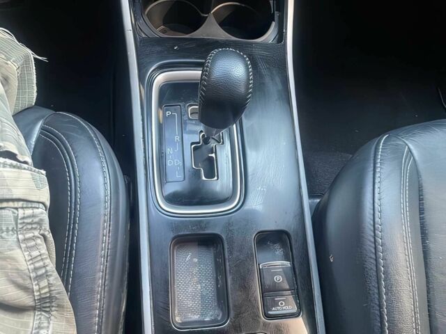 Серый Мицубиси Аутлендер, объемом двигателя 2.4 л и пробегом 35 тыс. км за 5100 $, фото 10 на Automoto.ua