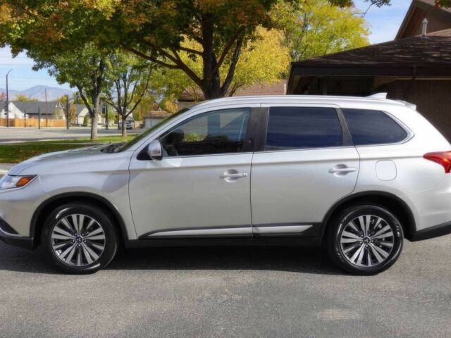 Сірий Міцубісі Аутлендер, об'ємом двигуна 2.4 л та пробігом 49 тис. км за 12100 $, фото 4 на Automoto.ua