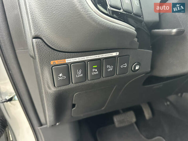 Сірий Міцубісі Аутлендер, об'ємом двигуна 2.36 л та пробігом 179 тис. км за 24950 $, фото 33 на Automoto.ua