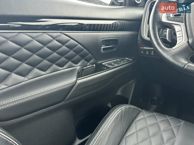 Сірий Міцубісі Аутлендер, об'ємом двигуна 2.36 л та пробігом 179 тис. км за 24950 $, фото 26 на Automoto.ua