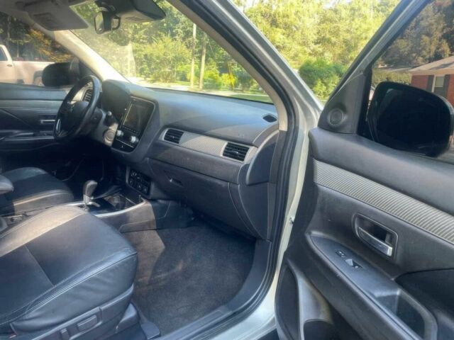 Сірий Міцубісі Аутлендер, об'ємом двигуна 2.4 л та пробігом 48 тис. км за 14200 $, фото 10 на Automoto.ua