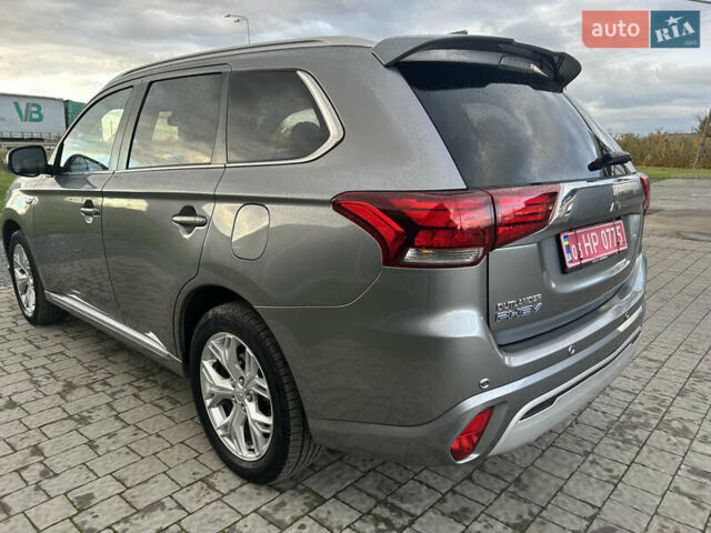 Сірий Міцубісі Аутлендер, об'ємом двигуна 0 л та пробігом 157 тис. км за 25900 $, фото 7 на Automoto.ua