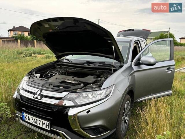Сірий Міцубісі Аутлендер, об'ємом двигуна 2.36 л та пробігом 91 тис. км за 21150 $, фото 21 на Automoto.ua