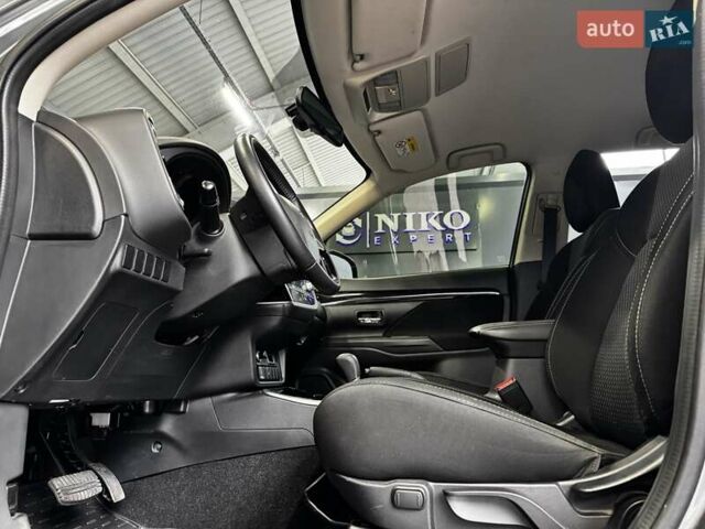 Серый Мицубиси Аутлендер, объемом двигателя 2 л и пробегом 91 тыс. км за 19000 $, фото 33 на Automoto.ua