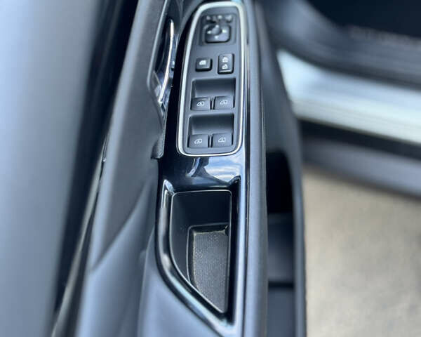 Міцубісі Аутлендер 2020 у Дніпро (Дніпропетровську) на Automoto.ua Сірий Міцубісі Аутлендер, об'ємом двигуна 2.36 л та пробігом 29 тис. км за 25500 $, фото 38 на Automoto.ua