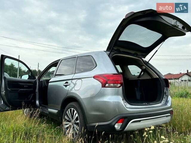 Сірий Міцубісі Аутлендер, об'ємом двигуна 2.36 л та пробігом 91 тис. км за 21150 $, фото 14 на Automoto.ua