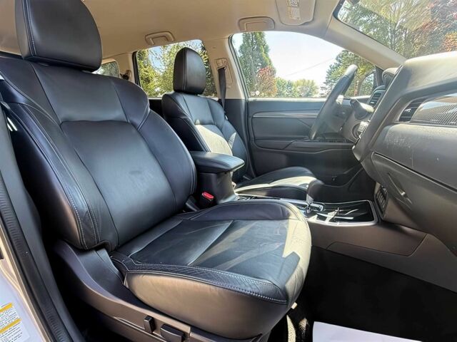 Сірий Міцубісі Аутлендер, об'ємом двигуна 2.4 л та пробігом 45 тис. км за 5800 $, фото 9 на Automoto.ua